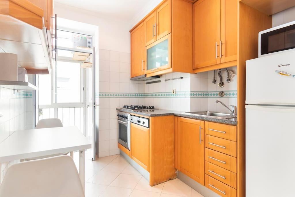 Spacious Apartment Near Saldanha Лиссабон Экстерьер фото